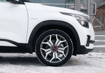 Подержанный автомобиль Kia Seltos 2022 года (9 фото)