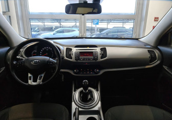 Подержанный автомобиль Kia Sportage 2015 года (8 фото)