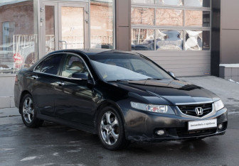Подержанный автомобиль Honda Accord Sedan 2005 года (3 фото)