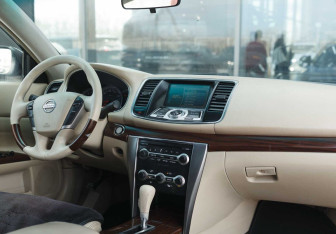 Подержанный автомобиль Nissan Teana 2008 года (10 фото)