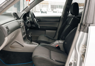 Подержанный автомобиль Subaru Forester Suv 2002 года (19 фото)