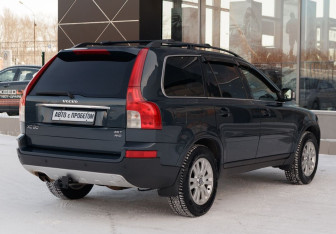 Подержанный автомобиль Volvo XC90 2007 года (5 фото)