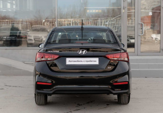 Подержанный автомобиль Hyundai Solaris Sedan 2017 года (6 фото)