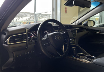 Подержанный автомобиль Toyota Camry Sedan 2019 года (7 фото)