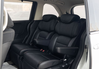 Подержанный автомобиль Honda Odyssey Minivan 2016 года (20 фото)