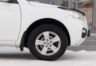 Подержанный автомобиль Lifan X60 2014 года (9 фото)