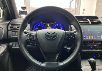 Подержанный автомобиль Toyota Camry Sedan 2017 года (9 фото)