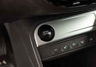 Подержанный автомобиль Renault Kaptur 2020 года (16 фото)