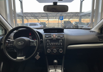 Подержанный автомобиль Subaru Impreza Hatchback 2012 года (8 фото)