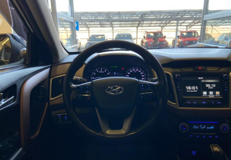 Подержанный автомобиль Hyundai Creta 2019 года (13 фото)