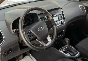 Подержанный автомобиль Hyundai Creta 2020 года (11 фото)