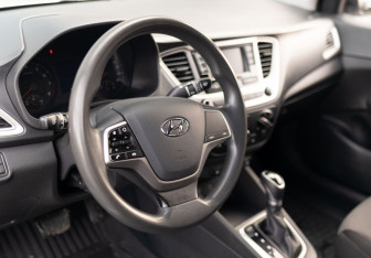 Подержанный автомобиль Hyundai Solaris Sedan 2020 года (11 фото)