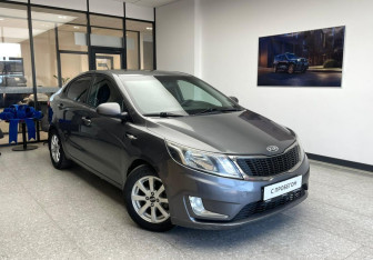 Подержанный автомобиль Kia Rio Hatchback 2012 года (4 фото)