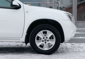 Подержанный автомобиль Nissan Terrano 2019 года (9 фото)