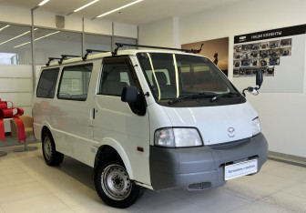 Подержанный автомобиль Mazda Bongo 2013 года (3 фото)