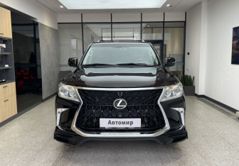 Подержанный автомобиль Lexus LX 2013 года (2 фото)