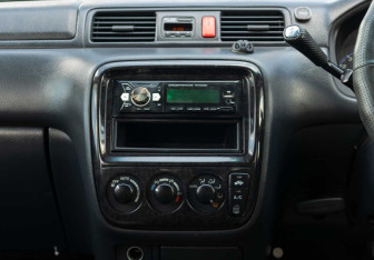 Подержанный автомобиль Honda CR-V 2001 года (13 фото)