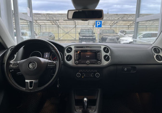 Подержанный автомобиль Volkswagen Tiguan 2013 года (8 фото)