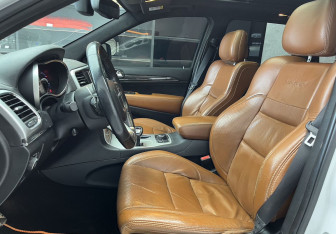 Подержанный автомобиль Jeep Grand Cherokee 2014 года (8 фото)