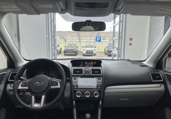 Подержанный автомобиль Subaru Forester Suv 2017 года (10 фото)