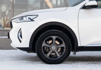Подержанный автомобиль Haval F7 2019 года (9 фото)