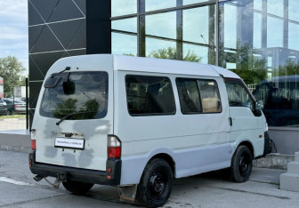 Подержанный автомобиль Nissan Vanette 2001 года (5 фото)