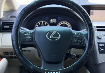 Подержанный автомобиль Lexus RX 2009 года (11 фото)