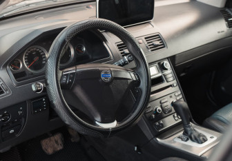 Подержанный автомобиль Volvo XC90 2007 года (11 фото)