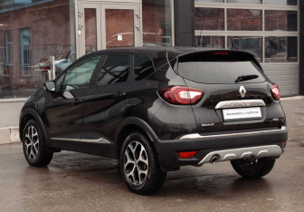Подержанный автомобиль Renault Kaptur 2018 года (7 фото)