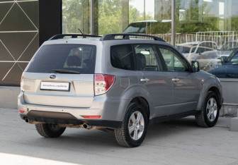 Подержанный автомобиль Subaru Forester Suv 2008 года (5 фото)