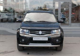 Подержанный автомобиль Suzuki Grand Vitara 2013 года (2 фото)