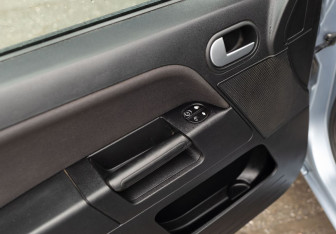 Подержанный автомобиль Ford Fusion 2007 года (15 фото)