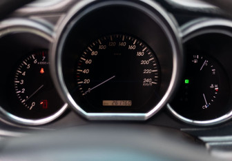 Подержанный автомобиль Lexus RX 2005 года (15 фото)