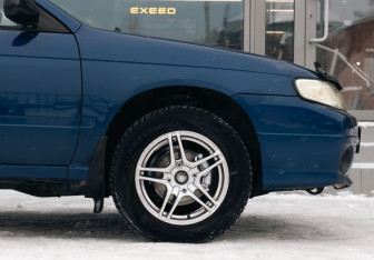 Подержанный автомобиль Nissan Expert 1999 года (9 фото)