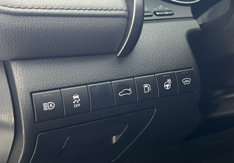 Подержанный автомобиль Toyota Camry Sedan 2018 года (8 фото)