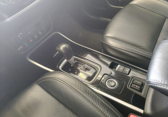 Подержанный автомобиль Mitsubishi Outlander 2019 года (11 фото)