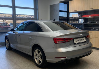 Подержанный автомобиль Audi A3 Sedan 2020 года (6 фото)