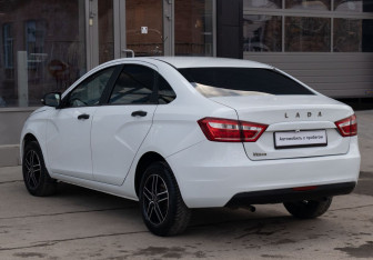 Подержанный автомобиль LADA (ВАЗ) Vesta Sedan 2020 года (7 фото)