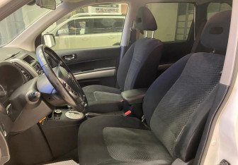 Подержанный автомобиль Nissan X-Trail 2013 года (10 фото)