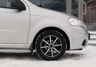 Подержанный автомобиль Chevrolet Aveo Sedan 2008 года (9 фото)