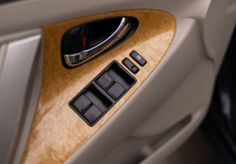 Подержанный автомобиль Toyota Camry Sedan 2006 года (17 фото)