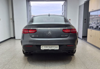 Подержанный автомобиль Mercedes-Benz GLE AMG 2016 года (6 фото)