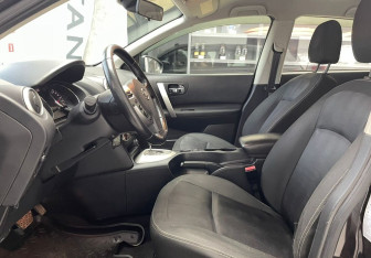 Подержанный автомобиль Nissan Qashqai 2012 года (9 фото)