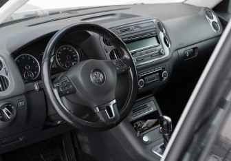 Подержанный автомобиль Volkswagen Tiguan 2012 года (11 фото)