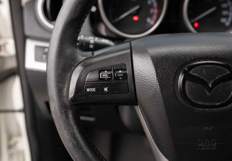 Подержанный автомобиль Mazda 3 Sedan 2011 года (12 фото)