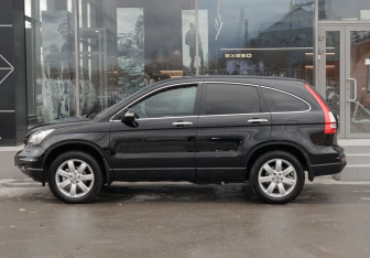Подержанный автомобиль Honda CR-V 2012 года (8 фото)