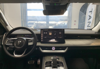 Подержанный автомобиль Tank 500 2023 года (10 фото)