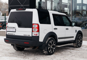 Подержанный автомобиль Land Rover Discovery 2013 года (5 фото)
