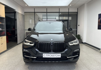 Подержанный автомобиль BMW X5 2019 года (2 фото)