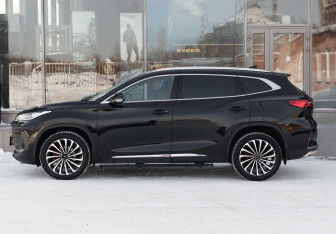 Подержанный автомобиль Exeed TXL 2023 года (8 фото)